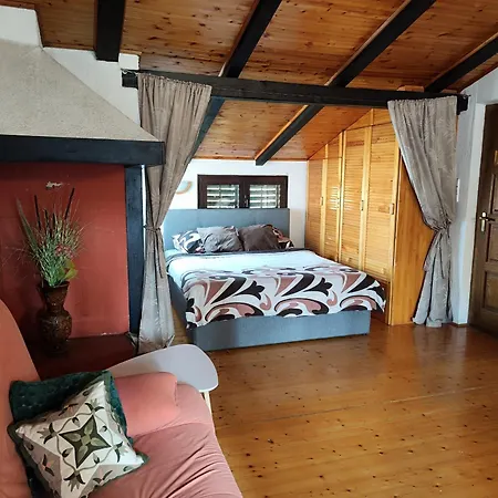 Romantic For Two With A Pool Ровиньско село