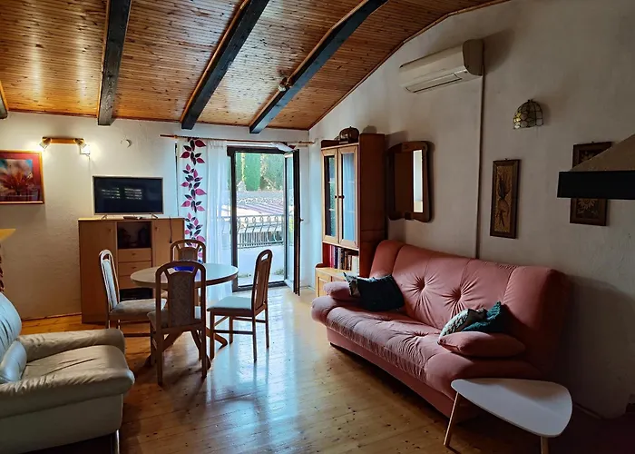 Apartment Romantic For Two With A Pool *