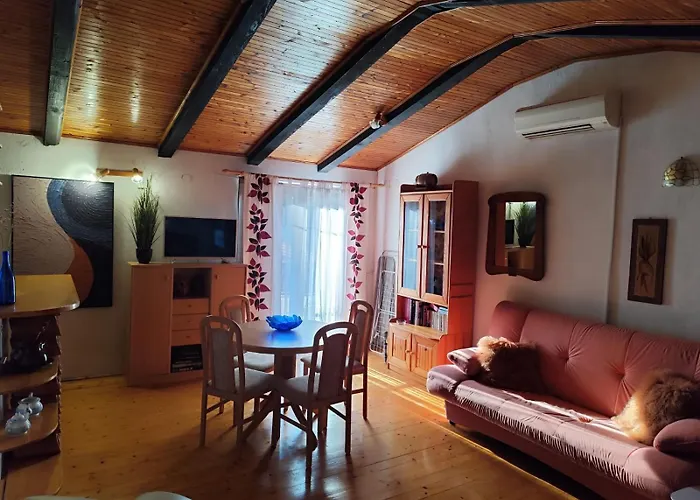 Apartment Romantic For Two With A Pool *